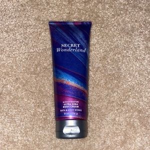 Secret Wonderland Body Cream